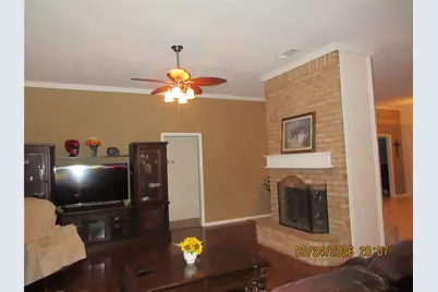 1121 Springwood Drive, Saginaw, TX 76179 - Photo 6