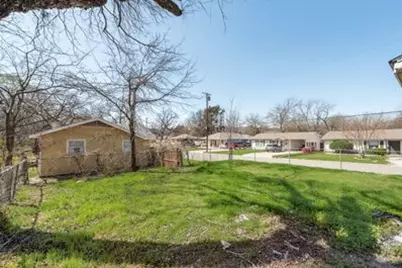 930 W Freeman Street, Sherman, TX 75092 - Photo 16