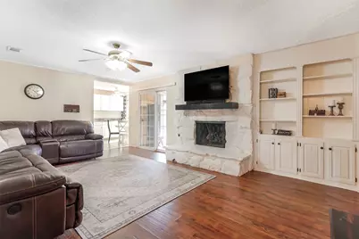 1822 E Cedar Elm Drive, Arlington, TX 76012 - Photo 10