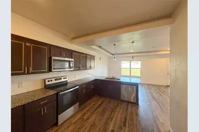 625 E Powell Avenue, Fort Worth, TX 76104 - Photo 10