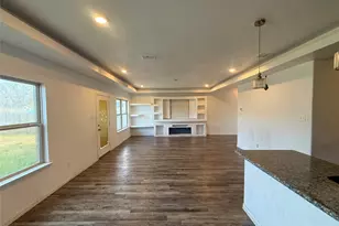 625 E Powell Ave, Fort Worth, TX 76104 - Photo 6