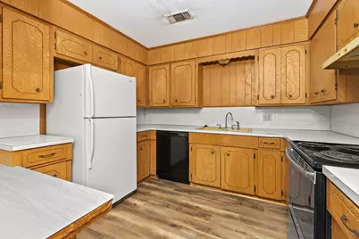 704 S Manson Street, Wolfe City, TX 75496 - Photo 6