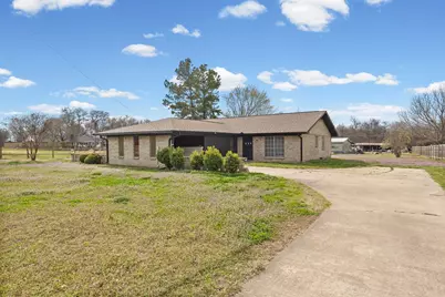 704 S Manson Street, Wolfe City, TX 75496 - Photo 30