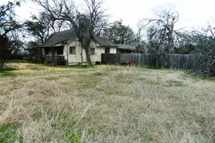 110 S Bois D Arc St, Bailey, TX 75452 - Photo 12