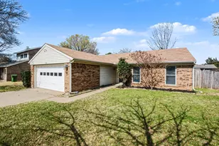 1024 S Riverside Dr, Grapevine, TX 76051 - Photo 1