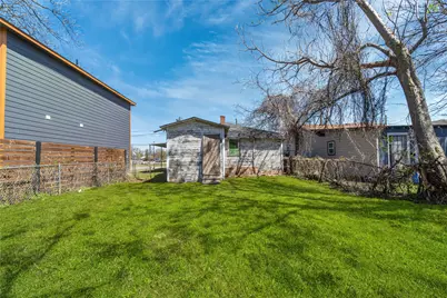 3817 Latimer Street, Dallas, TX 75215 - Photo 6