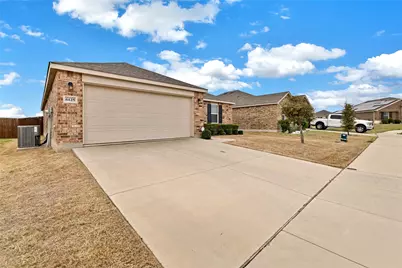 6125 Misty Breeze Drive, Fort Worth, TX 76179 - Photo 2
