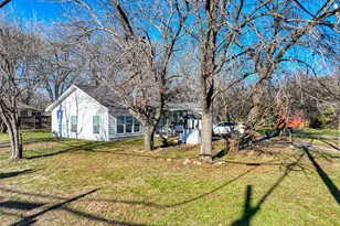 305 E Belt Line Rd, Wilmer, TX 75172 - Photo 1