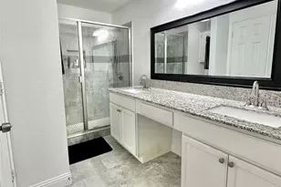 213 Cimarron Trail, Irving, TX 75063 - Photo 8