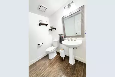 213 Cimarron Trail #1, Irving, TX 75063 - Photo 14