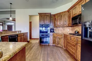 202 Woodland Dr, Krugerville, TX 76227 - Photo 10