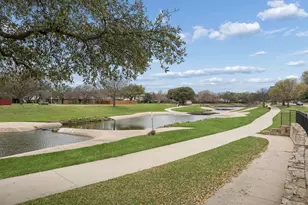 2104 Scarlet Oak Dr, Richardson, TX 75081 - Photo 2