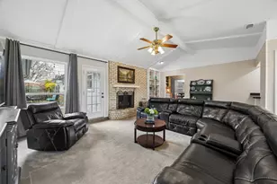 2104 Scarlet Oak Dr, Richardson, TX 75081 - Photo 4