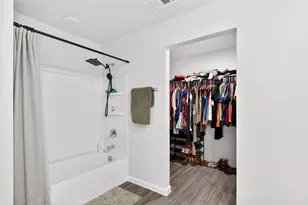 821 Sugartree Dr, Cleburne, TX 76031 - Photo 18