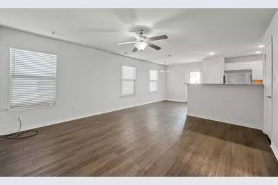 727 W Johnson Street #A, Denison, TX 75020 - Photo 2