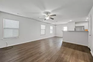 727 W Johnson St, Denison, TX 75020 - Photo 2