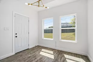 2521 NW 20th St, Fort Worth, TX 76106 - Photo 14