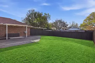 2018 Robin Hill Ln, Carrollton, TX 75007 - Photo 32