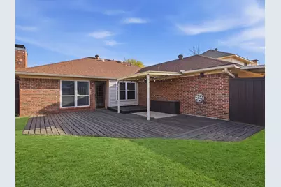 2018 Robin Hill Lane, Carrollton, TX 75007 - Photo 32