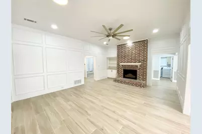 1028 Silverthorn Court, Mesquite, TX 75150 - Photo 4