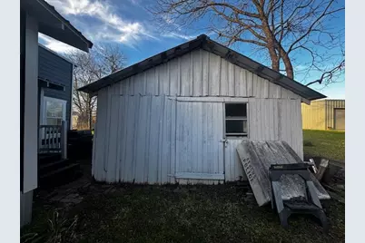 406 E Main Street, Wortham, TX 76693 - Photo 22