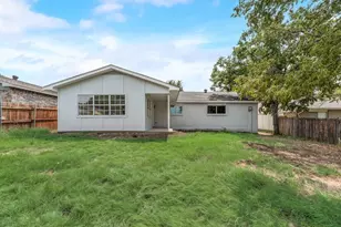 2015 Rose Hill Rd, Carrollton, TX 75007 - Photo 18