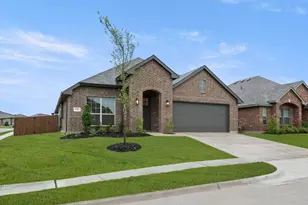 930 Madeline Ln, Cleburne, TX 76033 - Photo 2