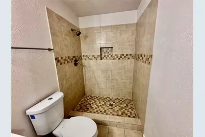 2813 Santa Monica Drive, Grand Prairie, TX 75052 - Photo 10