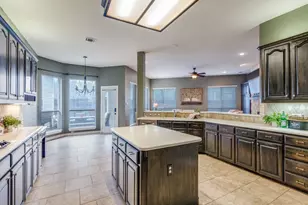 2101 Pebble Beach Pl, McKinney, TX 75072 - Photo 12