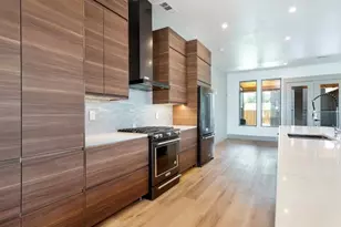 4912 Wenonah Dr, Dallas, TX 75209 - Photo 4