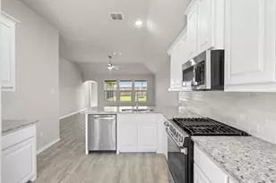 806 Misty Ln, Cleburne, TX 76033 - Photo 8