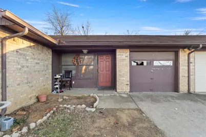 6510 Oak Forest Court, Fort Worth, TX 76112 - Photo 2