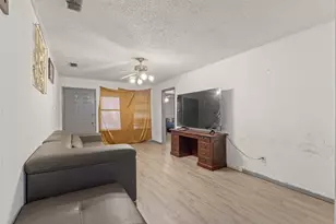 6510 Oak Forest Ct, Fort Worth, TX 76112 - Photo 4