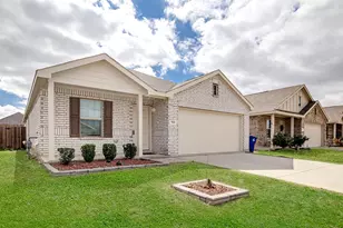 1105 Wildflower St, Ennis, TX 75119 - Photo 2