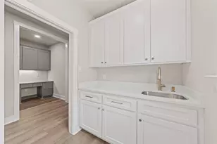 9824 Durango Trail, Waco, TX 76712 - Photo 12