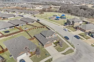 8461 Comanche Springs Dr, Fort Worth, TX 76131 - Photo 2