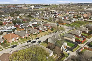 2230 Arbor Creek Dr, Carrollton, TX 75010 - Photo 8