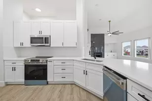 2230 Arbor Creek Dr, Carrollton, TX 75010 - Photo 2