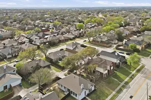 2230 Arbor Creek Dr, Carrollton, TX 75010 - Photo 10