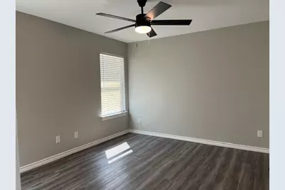 201 N Pecan Street, Whitesboro, TX 76273 - Photo 10