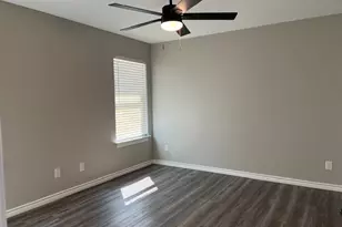 201 N Pecan St, Whitesboro, TX 76273 - Photo 10