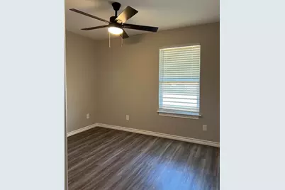 201 N Pecan Street, Whitesboro, TX 76273 - Photo 8