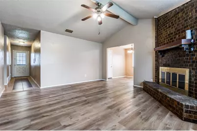 2922 E Pepperidge Drive, Lancaster, TX 75134 - Photo 2