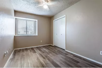 2922 E Pepperidge Drive, Lancaster, TX 75134 - Photo 6