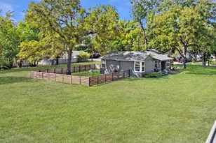 700 5th St, Marble Falls, TX 78654 - Photo 24
