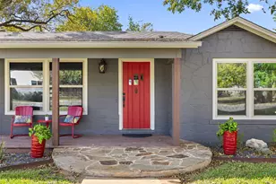 700 5th St, Marble Falls, TX 78654 - Photo 2