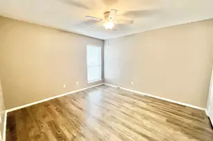 2403 Kingsford Ct, Arlington, TX 76017 - Photo 14