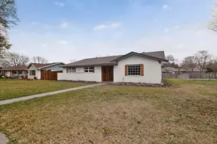 11360 Drummond Dr, Dallas, TX 75228 - Photo 2