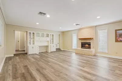 120 Wooded Crest Drive, Woodway, TX 76712 - Photo 12