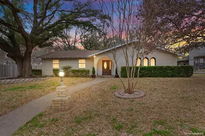 120 Wooded Crest Drive, Woodway, TX 76712 - Photo 1